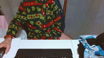 hucho40 — 在 cam4 直播的网络摄像头模特