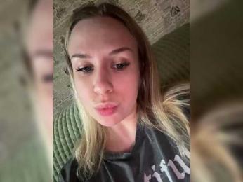 ari_ — Bongacams stream photo (Apr 2026)