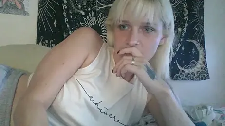 Louna1313 — Stripchat stream photo (Sep 2026)