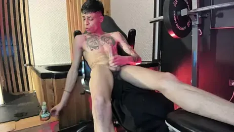 Yeidonn — 在 stripchat 直播的网络摄像头模特