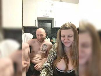 KeshVi777a — 在 bongacams 直播的网络摄像头模特