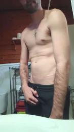Alozito — Cam4 stream photo (May 2026)