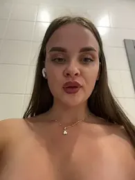 KristiRich — Stripchat stream photo (Aug 2026)