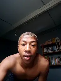 Peterveero12 — Stripchat stream photo (Jun 2026)