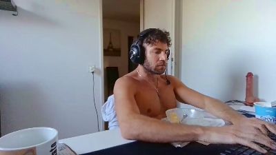 ALPHA_HUNK — 在 cam4 直播的网络摄像头模特