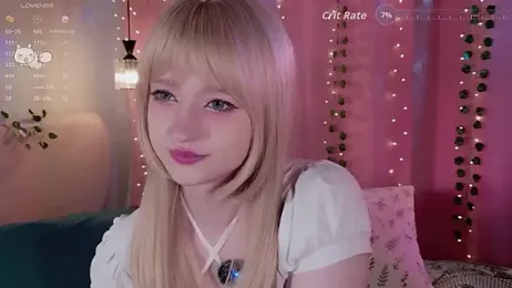 effy_dollie — 在 stripchat 直播的网络摄像头模特
