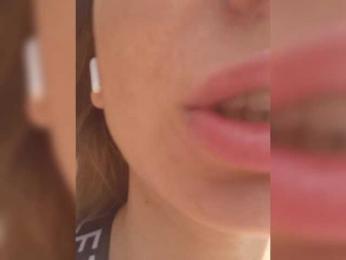 Lelikiss8 — Bongacams stream photo (Jun 2025)