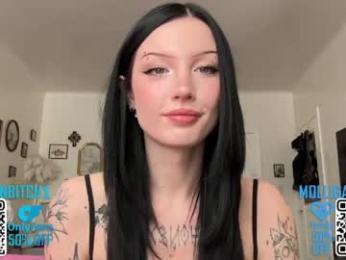 evelynforever — 在 chaturbate 直播的网络摄像头模特