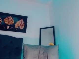 mayka-brunette01 — Camsoda stream photo (Mar 2026)