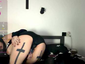 jennarocks — 在 bongacams 直播的网络摄像头模特