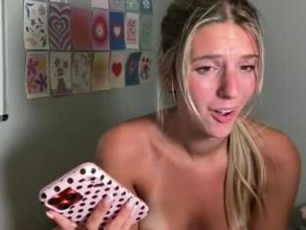 ambiebambiii — 在 chaturbate 直播的网络摄像头模特