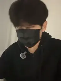 minggu_9811 — 在 stripchat 直播的网络摄像头模特