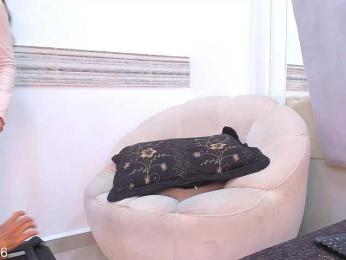 sensually-explosive — 在 bongacams 直播的网络摄像头模特