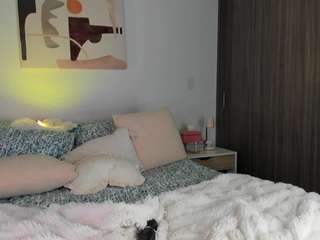 ahinoaa — Camsoda stream photo (Apr 2026)