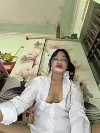 Emmiuuuu03 — 在 stripchat 直播的网络摄像头模特