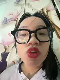 Emmiuuuu03 — 在 stripchat 直播的网络摄像头模特