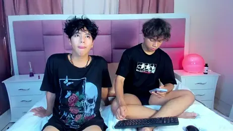 Honeymoon_sariel — 在 stripchat 直播的网络摄像头模特