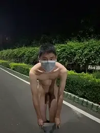 Benson18y — 在 stripchat 直播的网络摄像头模特