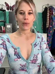 JessyLey — 在 stripchat 直播的网络摄像头模特