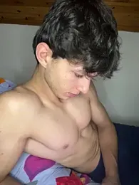 crazyboyy3 — 在 stripchat 直播的网络摄像头模特
