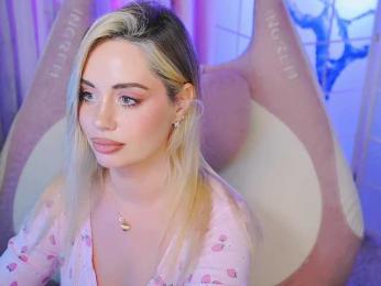 -ANN — 在 bongacams 直播的网络摄像头模特