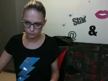 alixfeeling — Stripchat stream photo (Nov 2023)