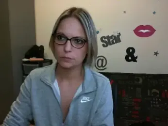 alixfeeling — Stripchat stream photo (Nov 2023)