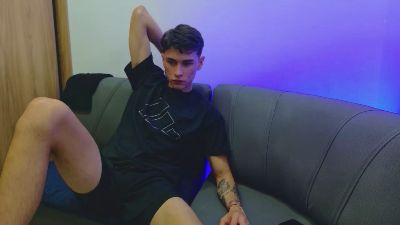 Derekswan — Cam4 stream photo (Sep 2026)