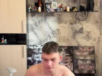 holiday_boys — 在 chaturbate 直播的网络摄像头模特