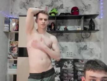 holiday_boys — 在 chaturbate 直播的网络摄像头模特