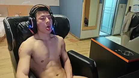 AAASuck — 在 stripchat 直播的网络摄像头模特