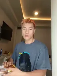 AAASuck — 在 stripchat 直播的网络摄像头模特