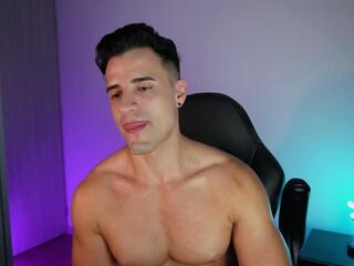 Tom Heaton — flirt4free