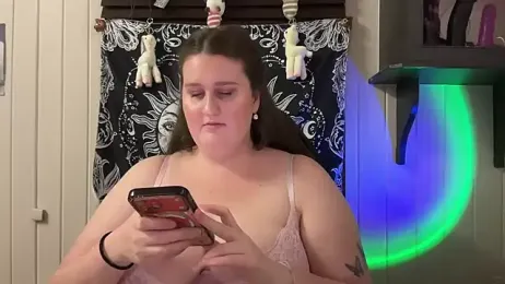 xopeachybaby — 在 stripchat 直播的网络摄像头模特