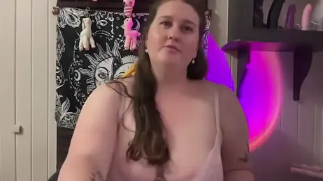 xopeachybaby — 在 stripchat 直播的网络摄像头模特
