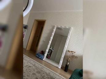 YuGoVi — 在 bongacams 直播的网络摄像头模特