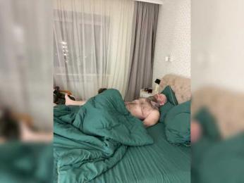 YuGoVi — 在 bongacams 直播的网络摄像头模特