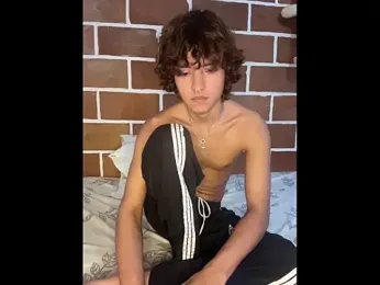 JoelnClouds — Stripchat stream photo (Apr 2026)