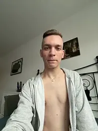 nickdtr23 — Stripchat stream photo (Mar 2026)