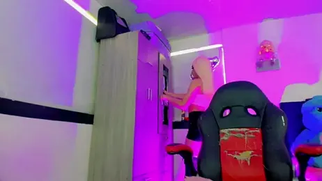 Hellen_moons__ — Stripchat stream photo (Apr 2026)