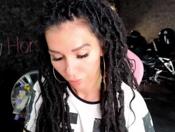 -BABAYAGA- — Bongacams stream photo (Jul 2026)