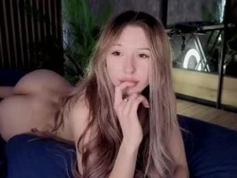 fox_eyesavage — 在 chaturbate 直播的网络摄像头模特