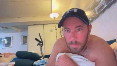 daniel6303 — 在 cam4 直播的网络摄像头模特