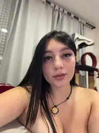-Lorelain- — 在 stripchat 直播的网络摄像头模特