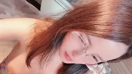 Krismil3 — 在 stripchat 直播的网络摄像头模特