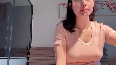 Krismil3 — Stripchat stream photo (Apr 2026)