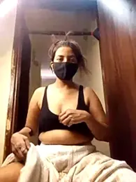 sima_loves — Stripchat stream photo (Apr 2026)