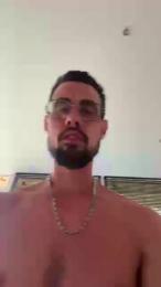 grossebitte18 — 在 cam4 直播的网络摄像头模特
