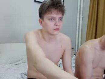 dimamozaev400 — 在 chaturbate 直播的网络摄像头模特