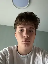 Linus2452 — Stripchat stream photo (Sep 2026)